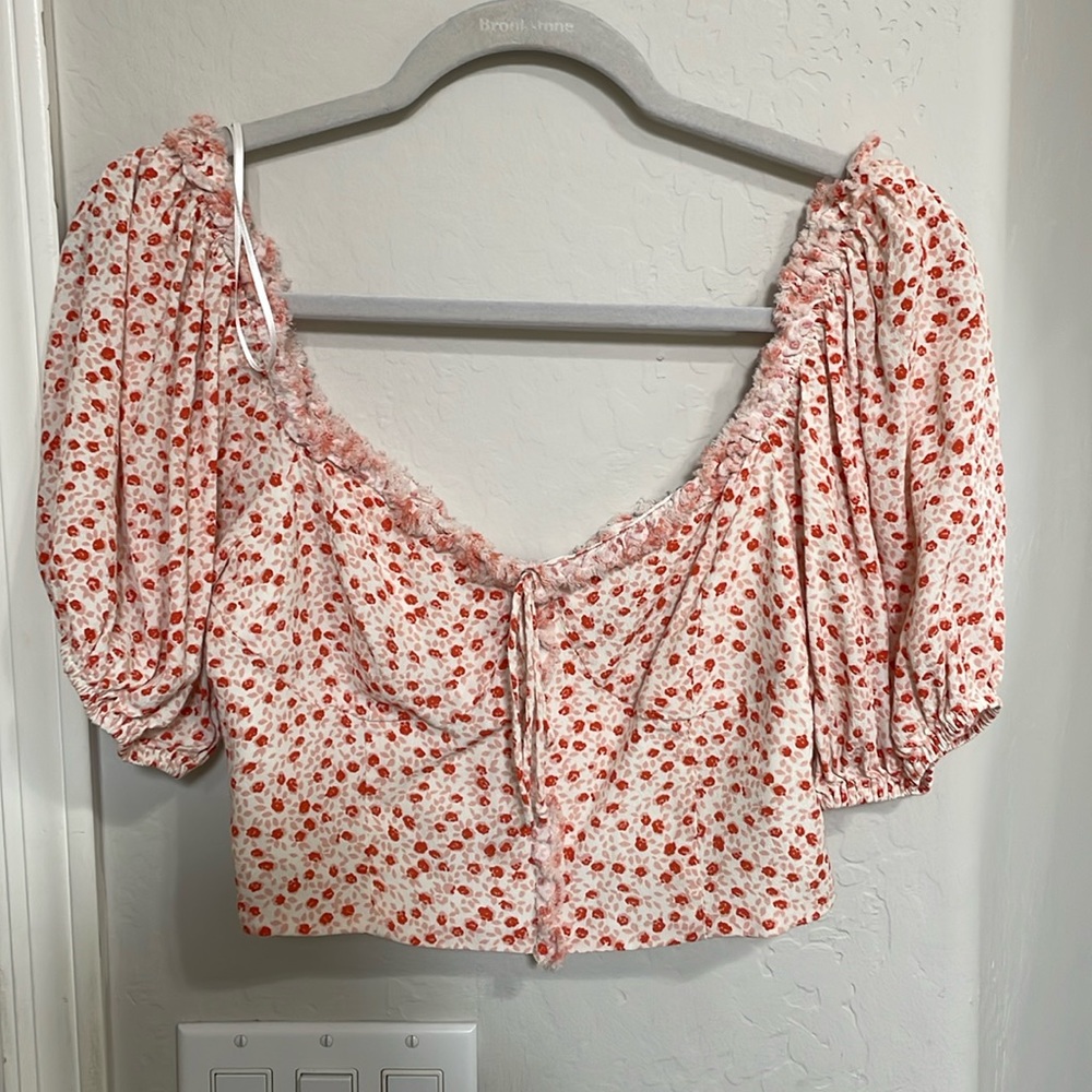 Floral Crop Top with Puffy Short Sleeves